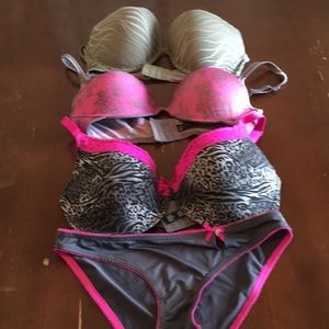 36D bra and panty bundle